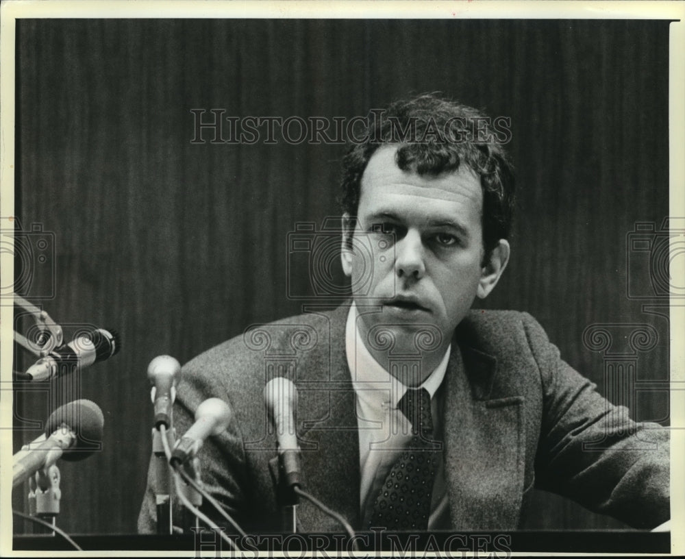 1979 Press Photo Douglass Barley, Hostage Gives Testimony in Buntrack Slaying-Historic Images