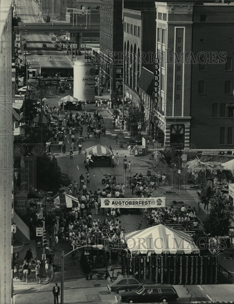 1983 Press Photo Augtoberfest made an Old-World street festival out of 3rd St-Historic Images