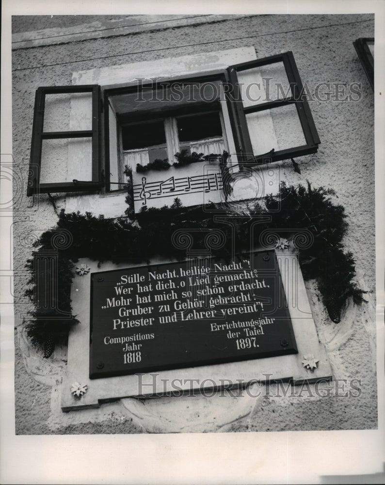 1953 Press Photo Memorial plaque over doorway of building in Austria - mja03412 - Historic Images