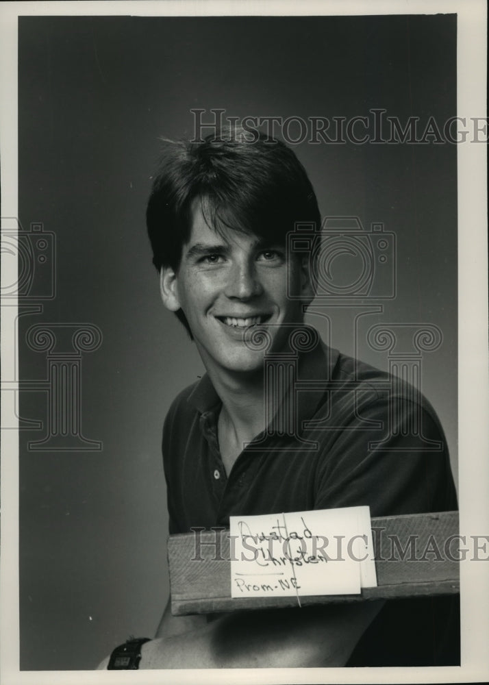 1988 Press Photo Christen Austad, Employee of Journal Sentinel Inc. - mja03607 - Historic Images