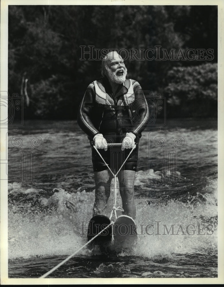 1988 Press Photo Tommy Bartlett of Bartlett Water Ski Shows celebrates 70th Bdy - Historic Images