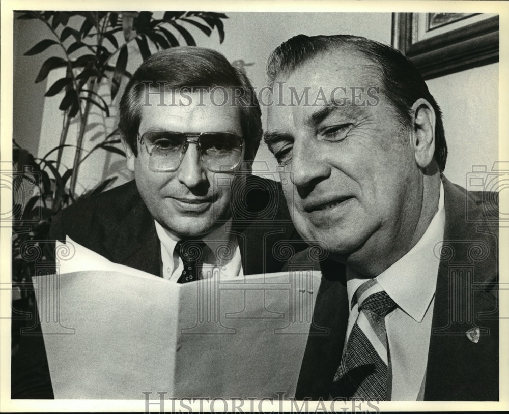 1980 Press Photo Charles Atwood, president of Merrill Lynch Realty Associates - Historic Images