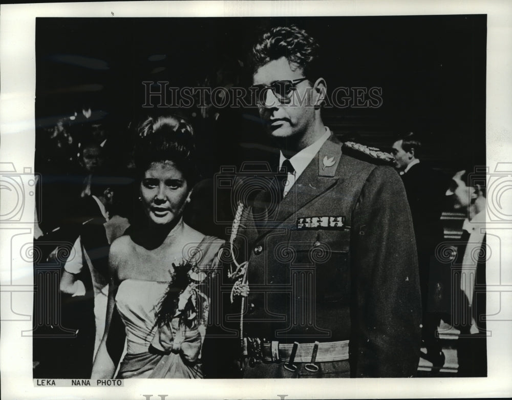 1964 Press Photo King Leka is shown with Vicky St. Leger Welder - mja04324 - Historic Images