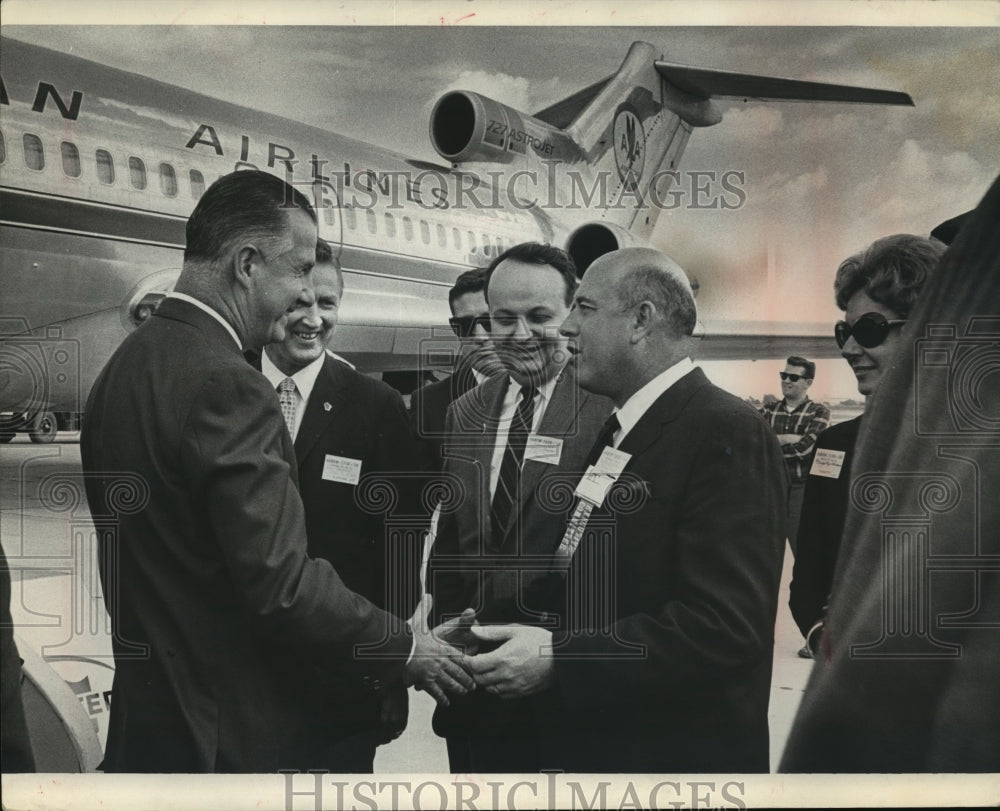 1968 Press Photo State Republican leaders welcomed Gov. Spiro T. Agnew - Historic Images