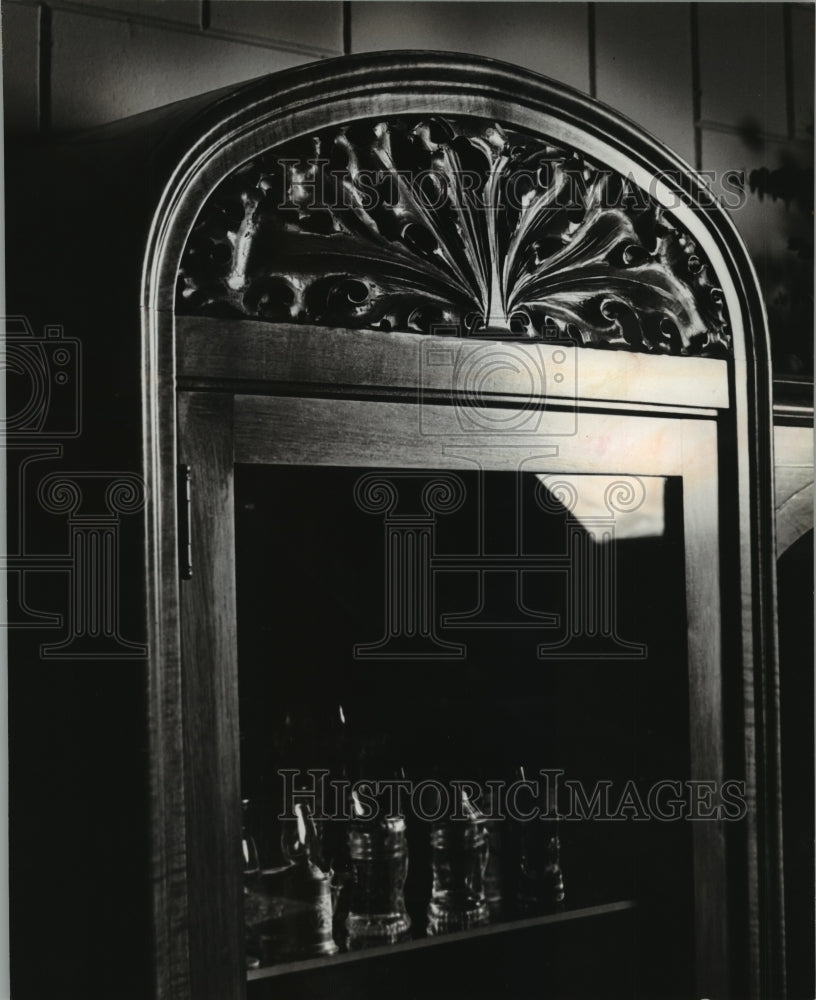 1982 Press Photo Silver Spring House in Glendale features a bison head - Historic Images