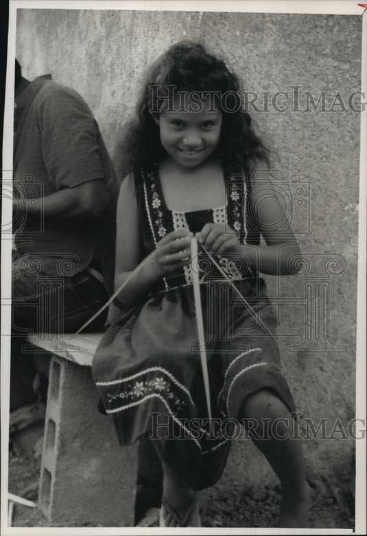 1989 Press Photo Onieda Gutierrez came with her mother from Nicaragua - Historic Images