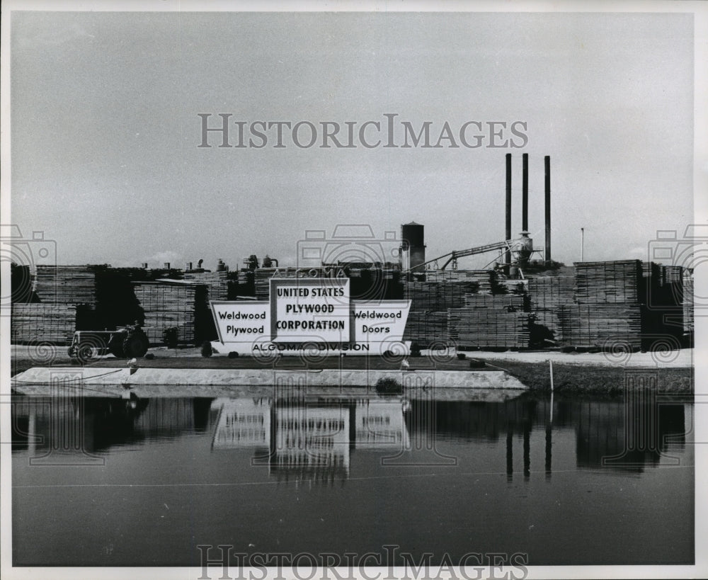 1960 Press Photo Plywood factory in Algoma, Wisconsin - mja05639 - Historic Images
