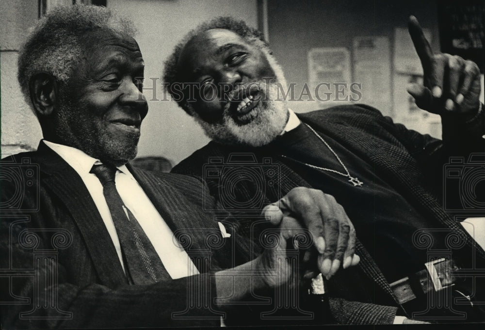 1987 Press Photo 103 yr old Frank Williams w/ friend Joe H West at Clinton Ctr - Historic Images