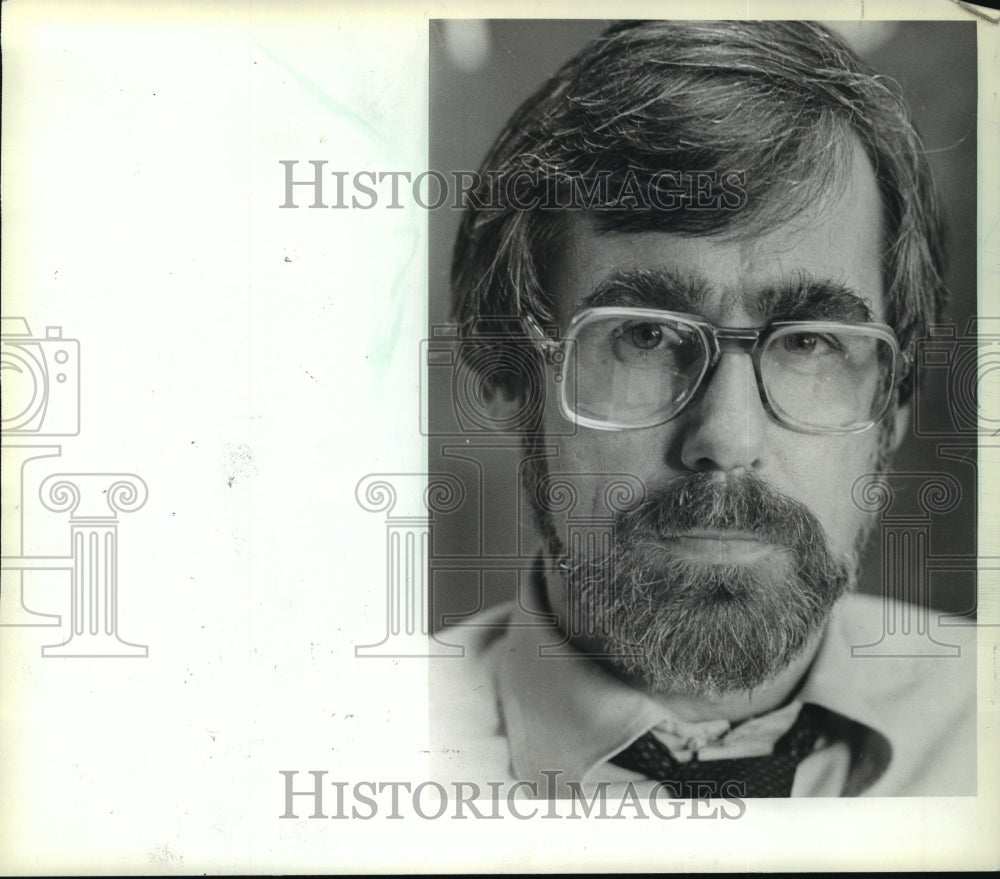 1982 Press Photo Hal Bergan, Policy Director, Former Speech writer for Gov Lucey-Historic Images