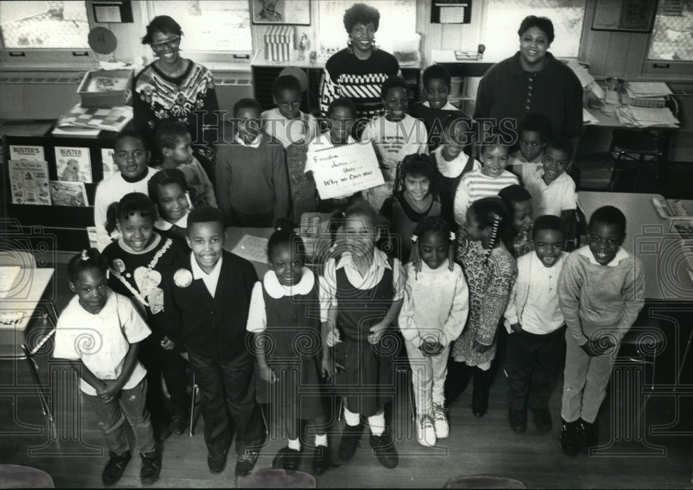 1992 Press Photo The winners of the Martin Luther King Jr. Writing Contest - Historic Images