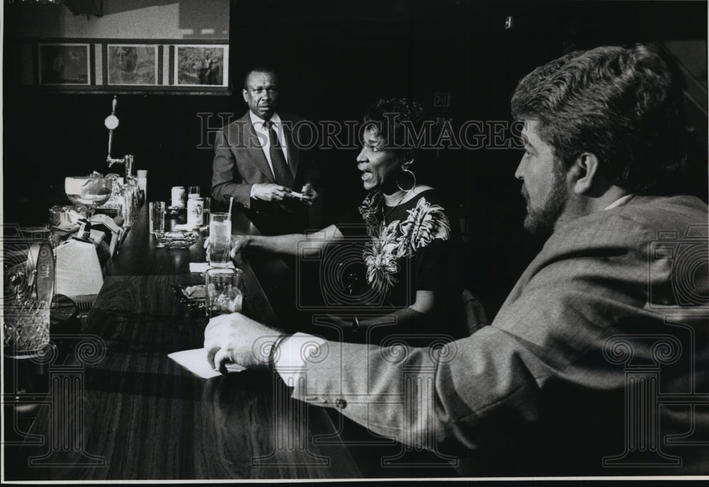 1989 Press Photo Lloyd Seawright, Brandy Biles and Mark Nelson at VIP Lounge - Historic Images