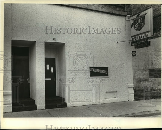 1981 Press Photo C'est La Vie, 231 S. 2nd St. - mja06519 - Historic Images