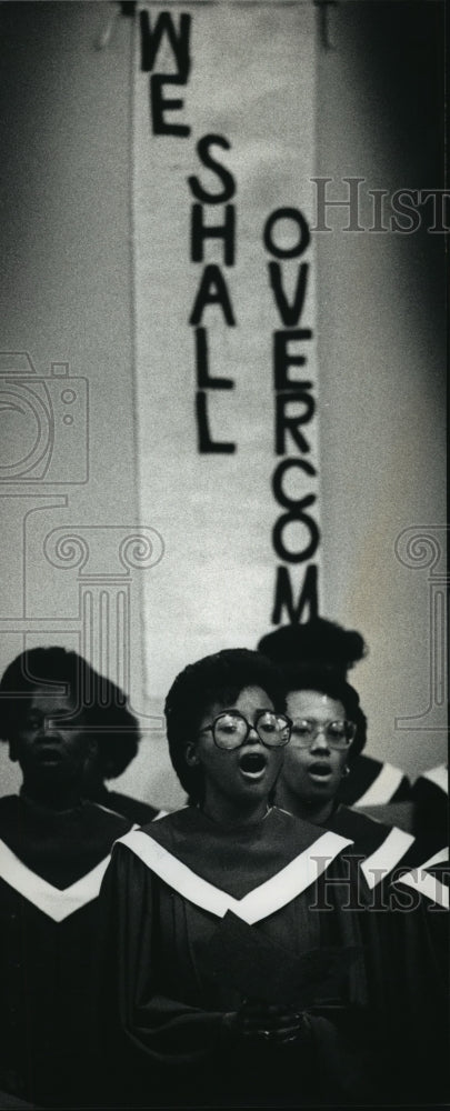 1989 Press Photo The New Covenant Missionary Baptist Church choir sings - Historic Images