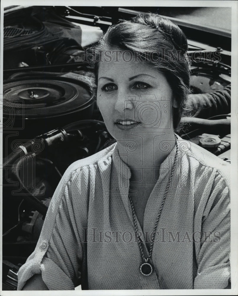 1979 Press Photo Race car mechanic Kay Bignotti - mja06725 - Historic Images