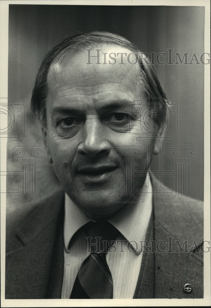 1987 Press Photo M. James Benson - mja06994 - Historic Images