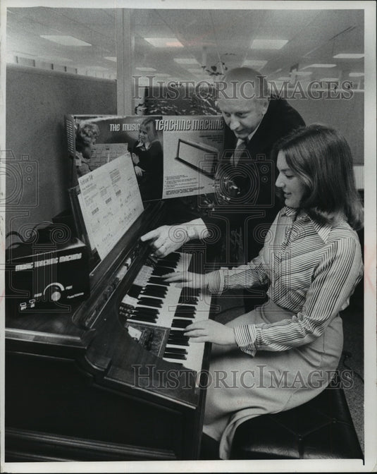 1978 Press Photo Waukesha, Gary O Billings, head of Sight & Sound International - Historic Images