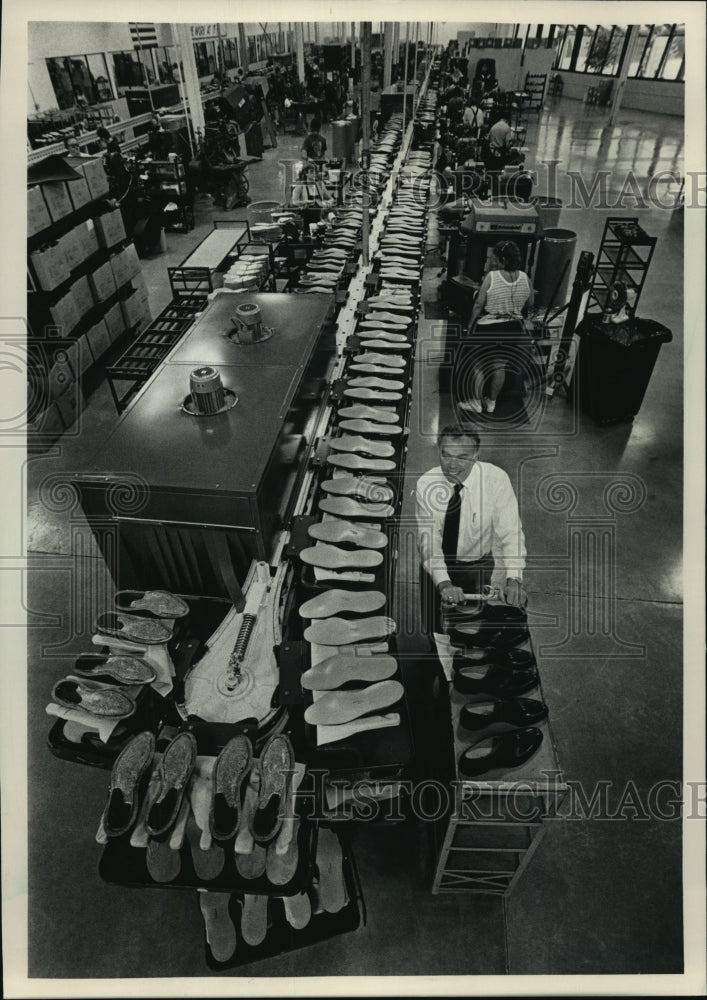 1986 Press Photo John Stollenwerk, president of the Allen-Edmonds Shoe Corp-Historic Images