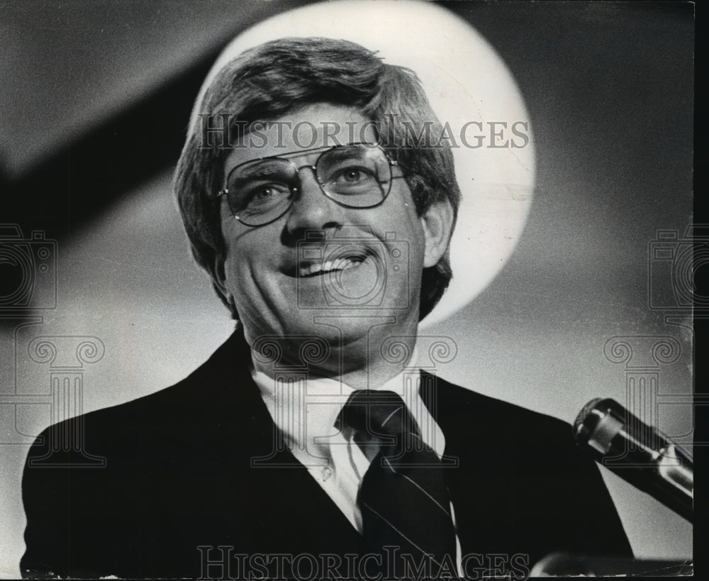 1978 Press Photo Phil Donahue spoke at the Wauykesha County Technical Institute - Historic Images