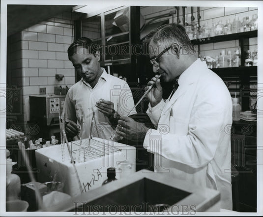 1969 Press Photo Har Gobind Khorana - mja07388 - Historic Images