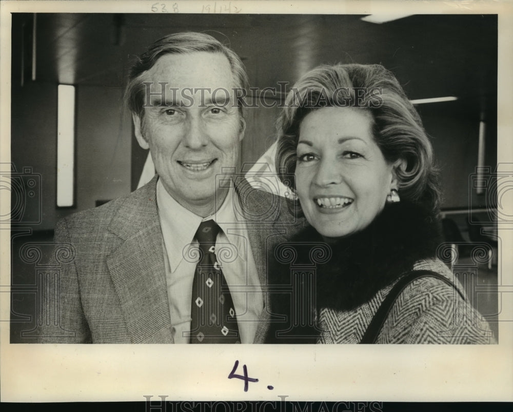 1975 Press Photo Lloyd Bentsen and Wife, senator, U.S. - mja07464 - Historic Images