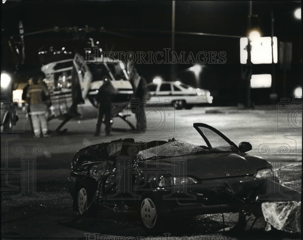 1993 Press Photo Hit-and-run victim rushed to hospital by ambulance, West Brown - Historic Images
