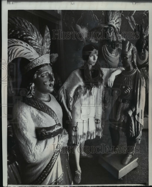 1968 Press Photo Norma Bigtree at the Parke-Bernet galleries in New York city - Historic Images
