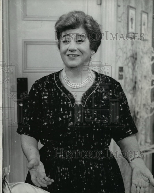 1964 Press Photo Gertrude Berg returns in Dear Me, The Sky is Falling-Historic Images