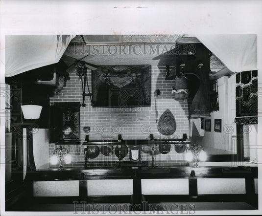 1959 Press Photo This is the living room of the main house of Beggs' - mja08571-Historic Images