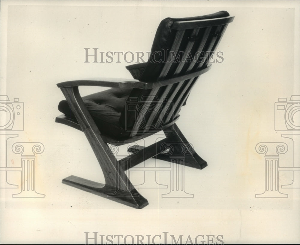 1987 Press Photo Richard Bronk&#39;s &quot;Z-Chair&quot; $750 - mja08591-Historic Images