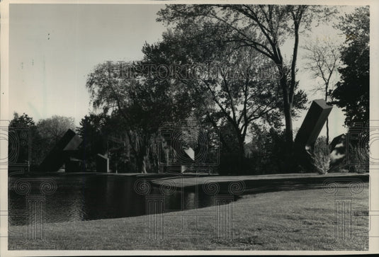 1988 Press Photo Sculptures a the Bradley Sculpture Garden - mja08702-Historic Images