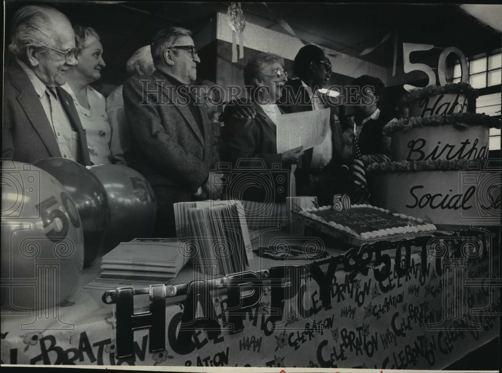 1985 Press Photo Social Security Law&#39;s 50th anniversary celebration party - Historic Images