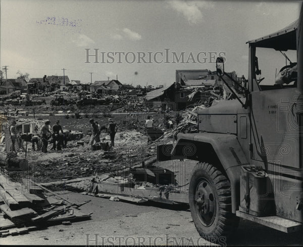 1984 Press Photo People clearing debris in Barneveld, Wisconsin - mja0 ...