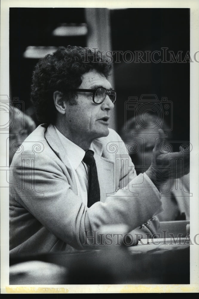 1982 Press Photo William B Boyd, president of the Johnson Foundation - mja09493 - Historic Images