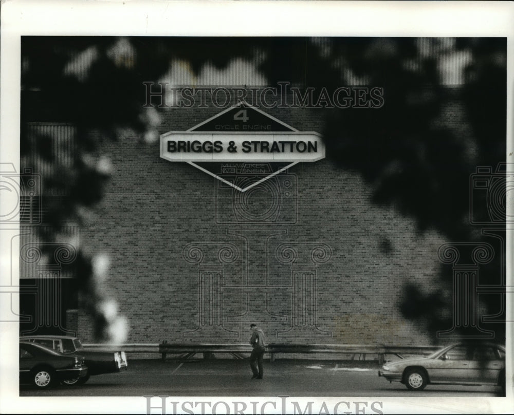 1994 A worker heads for the Briggs &amp; Stratton plant in Wauwatosa-Historic Images