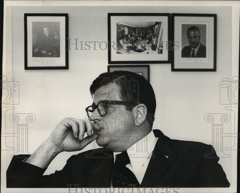 1974 Press Photo Charles Colson, former White House aide involved in Watergate - Historic Images