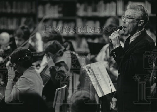 1985 Press Photo Peter Meyer, professor of music at the University of Wisconsin-Historic Images