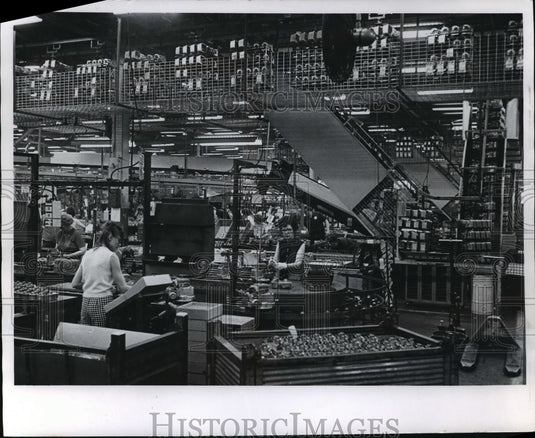 1973 Press Photo Briggs & Stratton Corp. - mja09919-Historic Images