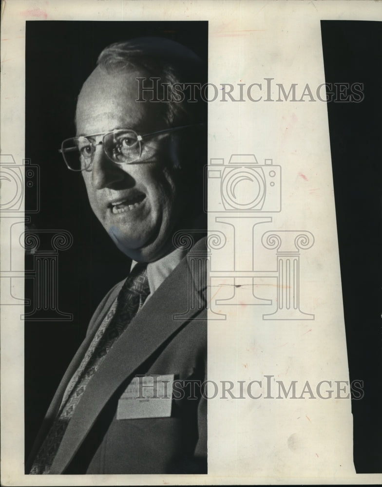 1974 Press Photo Lester P. Voigt, Wisconsin DNR Secretary - mja10210 - Historic Images