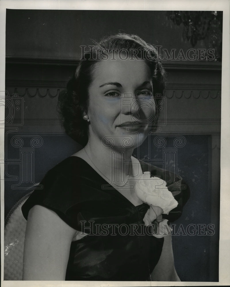 1948 Press Photo Laura Hipke, former 1948 debutante, now Mrs. Russell J. Bratt-Historic Images