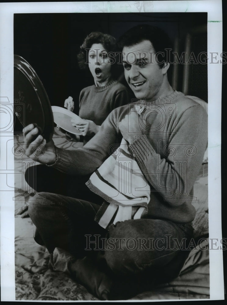1983 Press Photo Louisa Flaningam & PJ Benjamin in Torch Song Trilogy - Historic Images