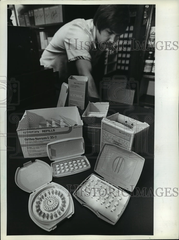 1982 Press Photo Birth control pills are just one form of contraception-Historic Images