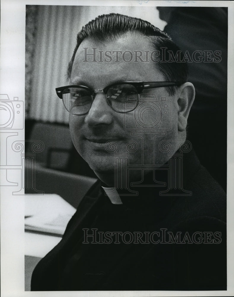 1974 Press Photo Father Raphael Birringer, Pastor St. Pius Church - mja10549 - Historic Images