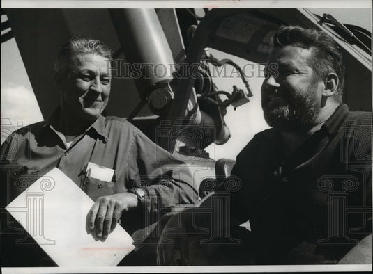 1978 Press Photo AAlaskan Independent Party candidate Joseph Vogler & D. Wright-Historic Images