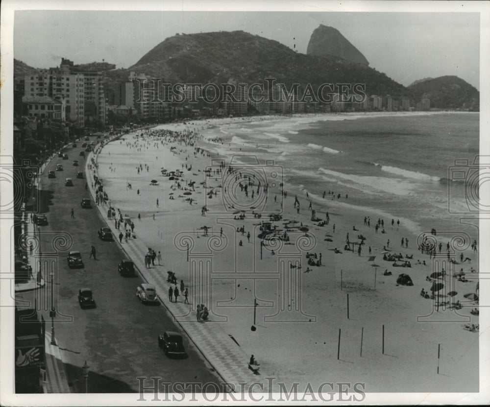 1953 Press Photo View of Copacabana Beach, Rio de Janeiro - mja10668-Historic Images