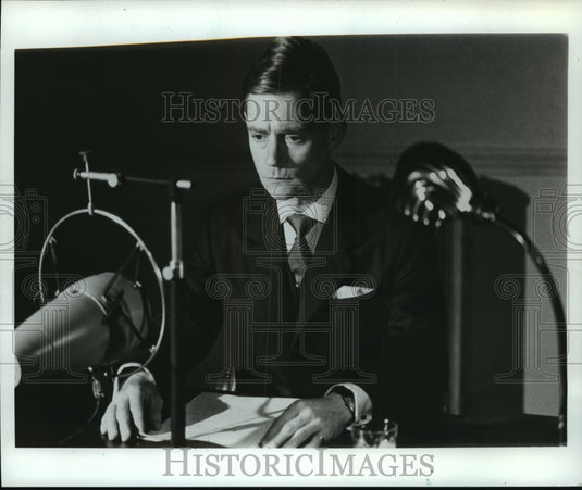 1988 Press Photo Anthony Andrews in The Woman He Loved - mja10763 - Historic Images