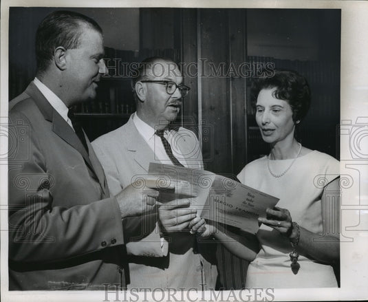 1964 Press Photo Luncheon hostess Mrs John Anello talks with guests - mja10887-Historic Images