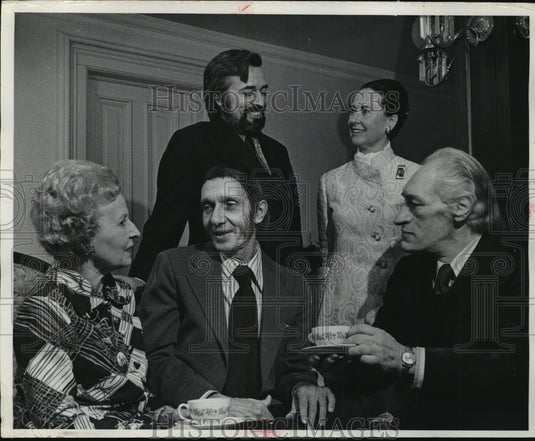 1973 Press Photo John Anello & others joined forces to illuminated Rigoletto - Historic Images