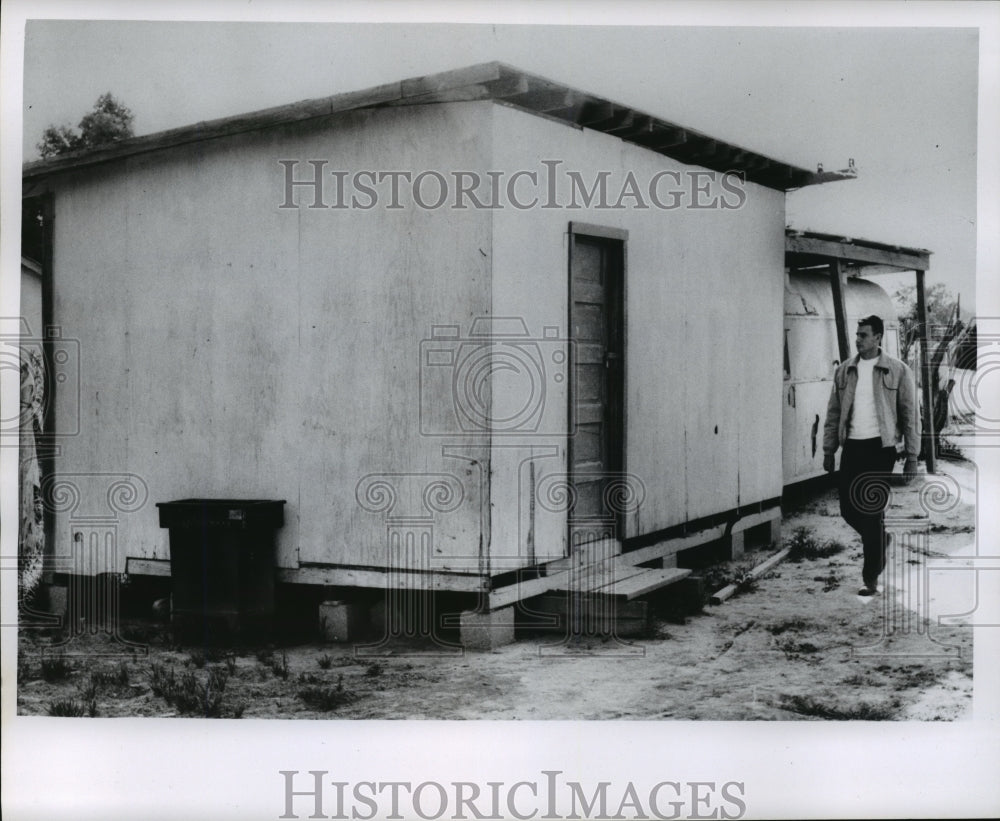 1966 Press Photo Clifford W. Schweitzer nears his home away from home - Historic Images