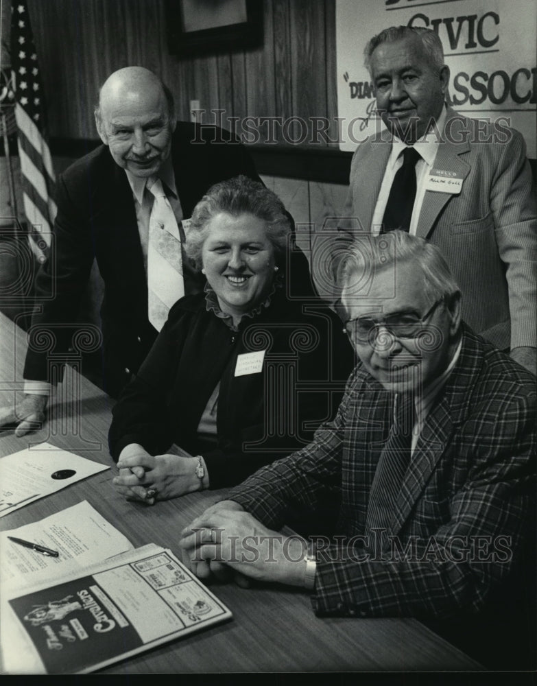 1983 Press Photo Andrew F Anewenter, new president of South Division Civic Ass - Historic Images