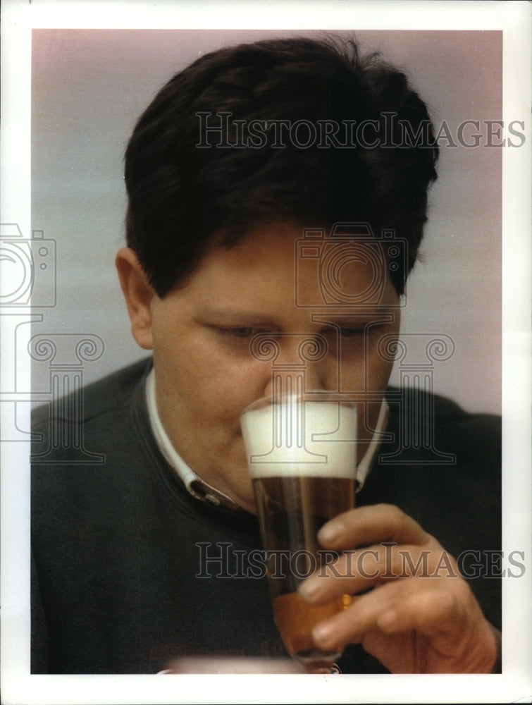 1996 Press Photo - mja11332- Historic Images